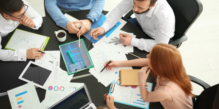 élaboration plan d'action avec une équipe marketing