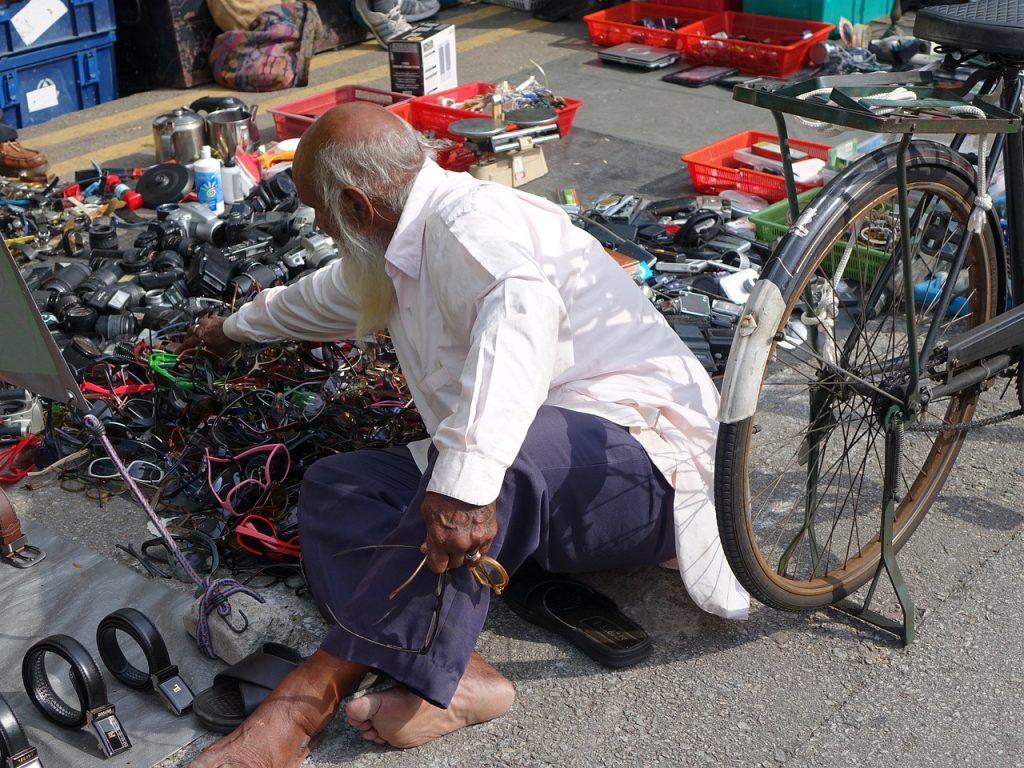 Vente-d'objets-anciens